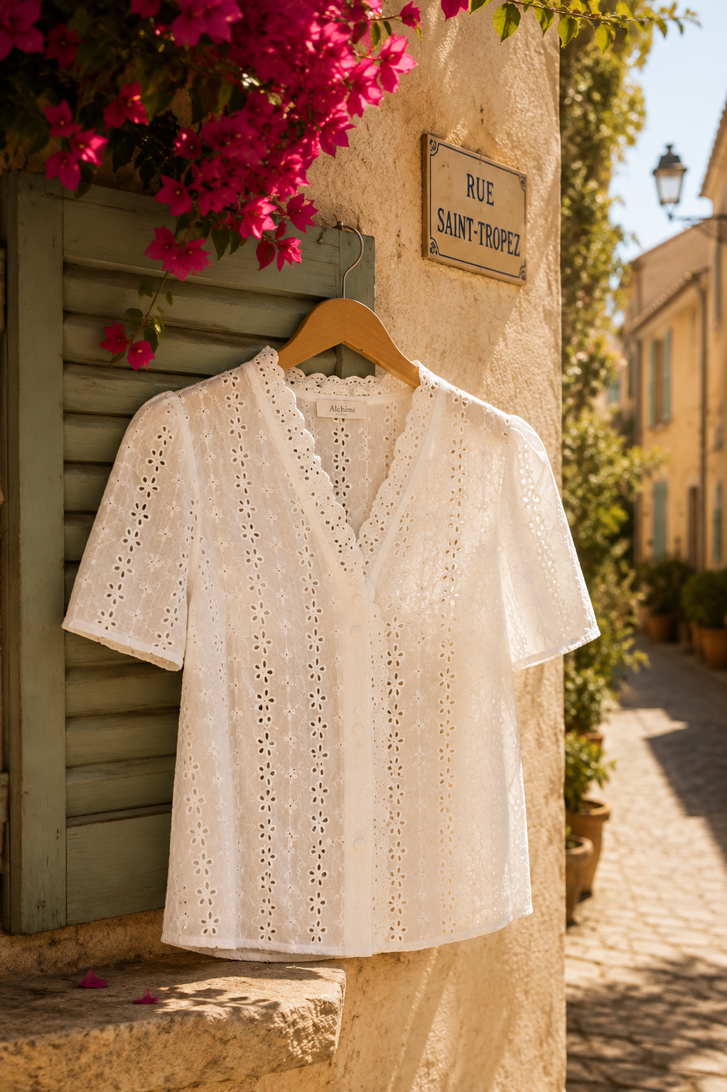 « Blouse blanche broderie anglaise Lola» 🤍