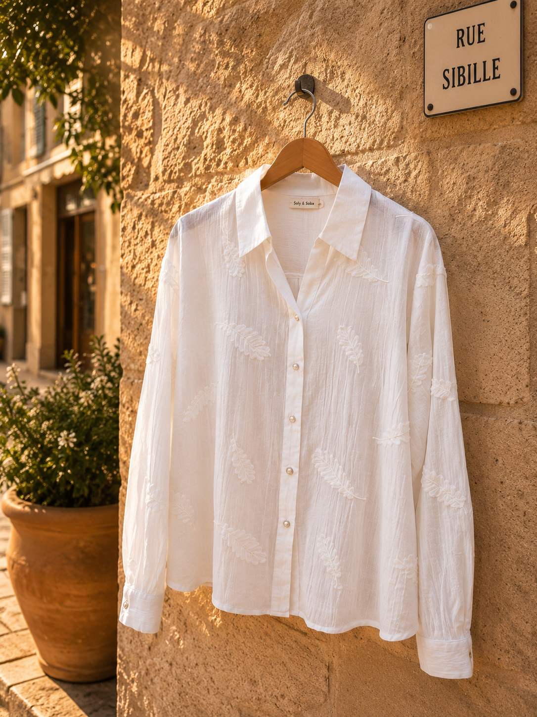 « Chemise blanche brodée Élégance Elena» 🤍